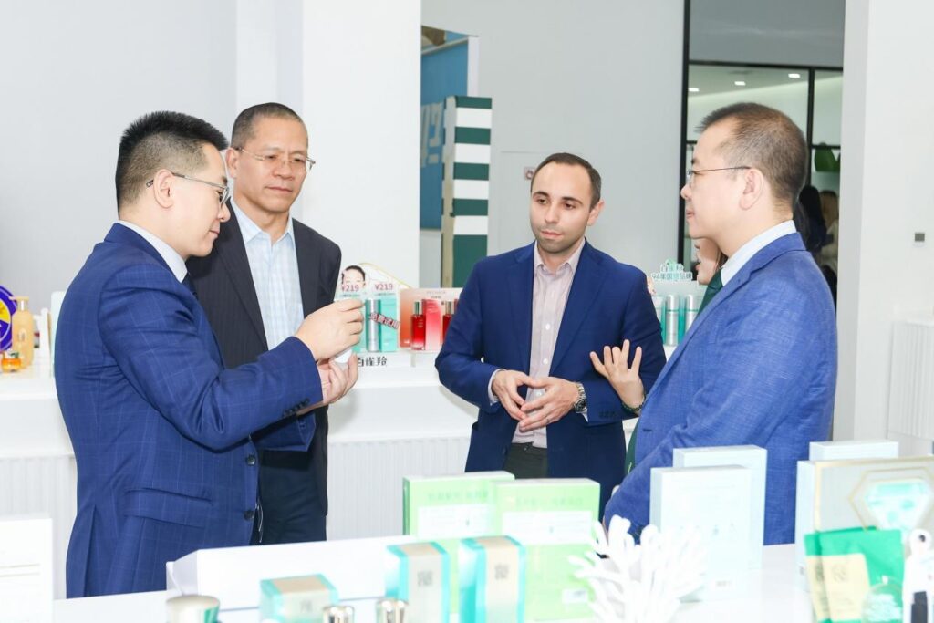 International buyer sourcing products from China before using DDP shipping